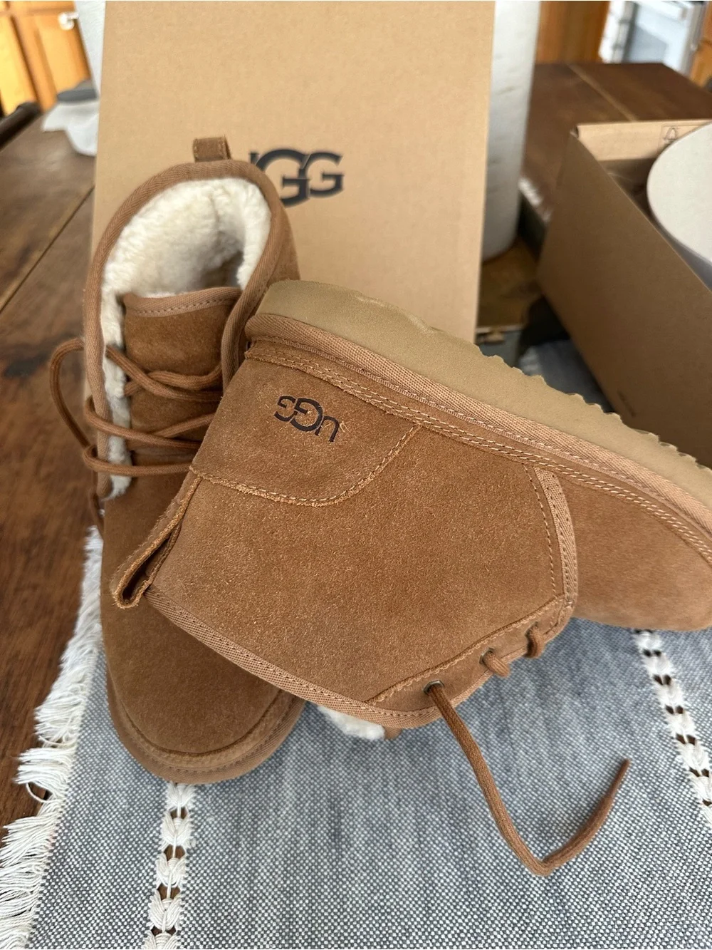 UGG Kids Chestnut Suede Lace-Up Boots with Shearling